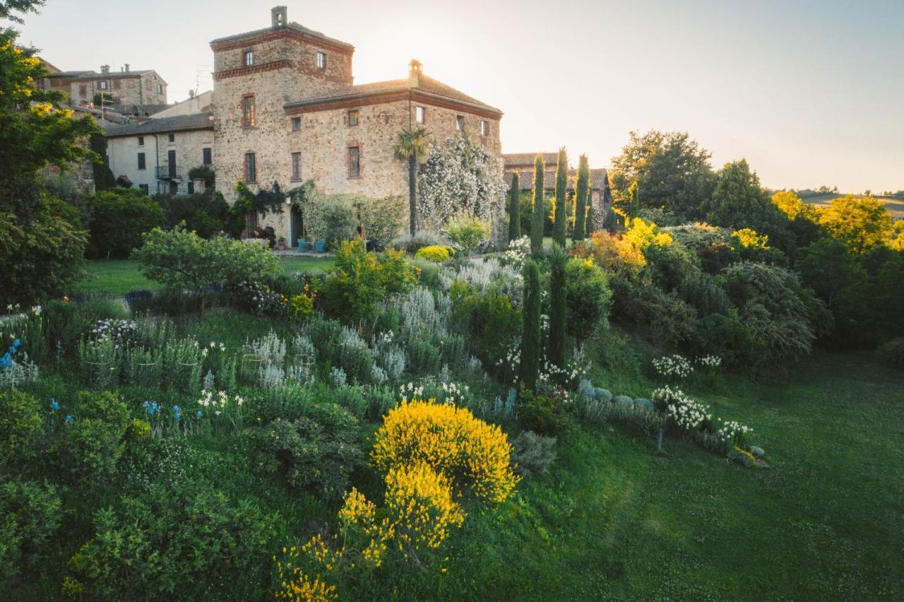 Bed and Breakfast Il Castello Di Tassara Exterior foto